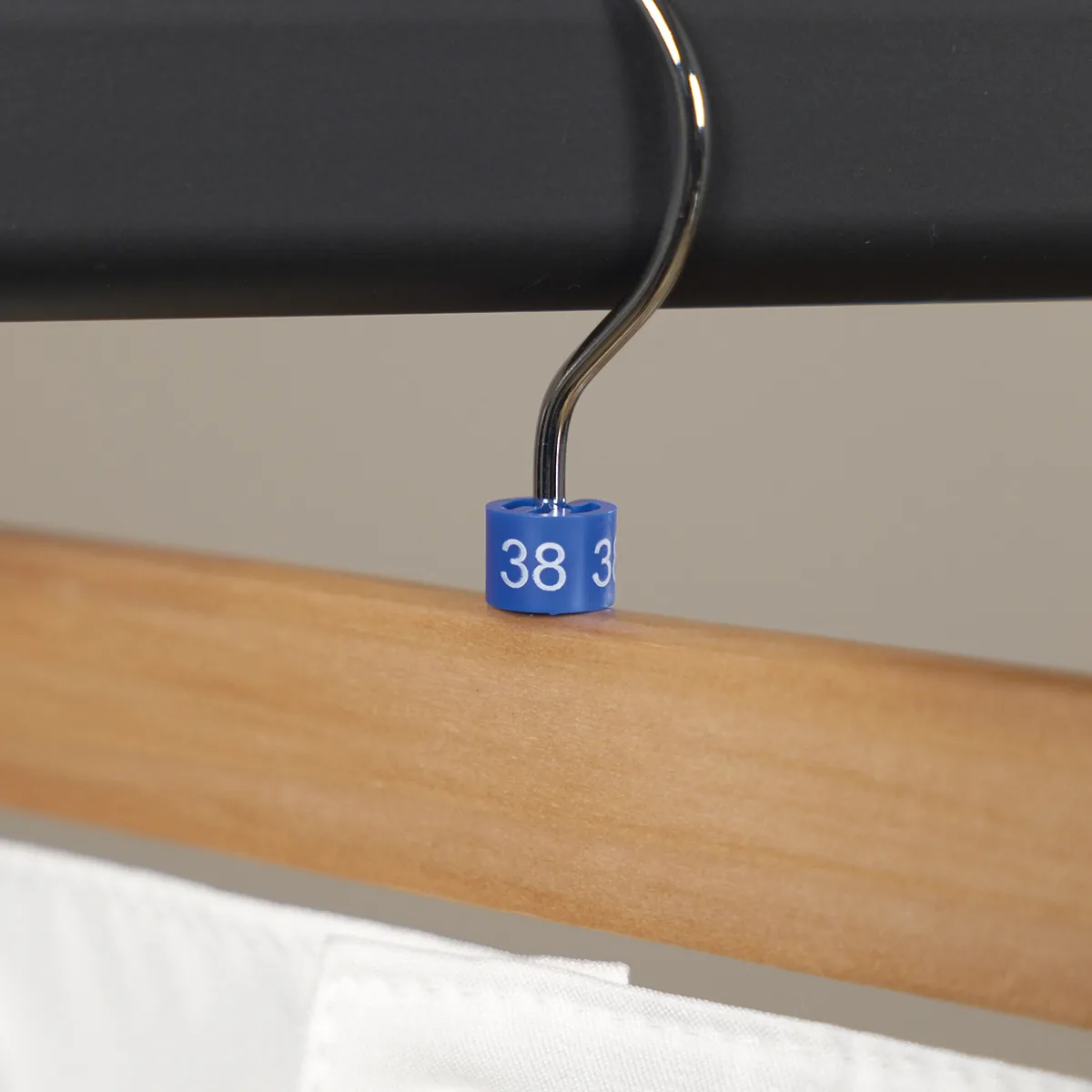 Marque taille T38 bleu ø 1,3 cm - Indicateur de taille pour cintre - Paquet de 100 - Marques taille pour cintres-1