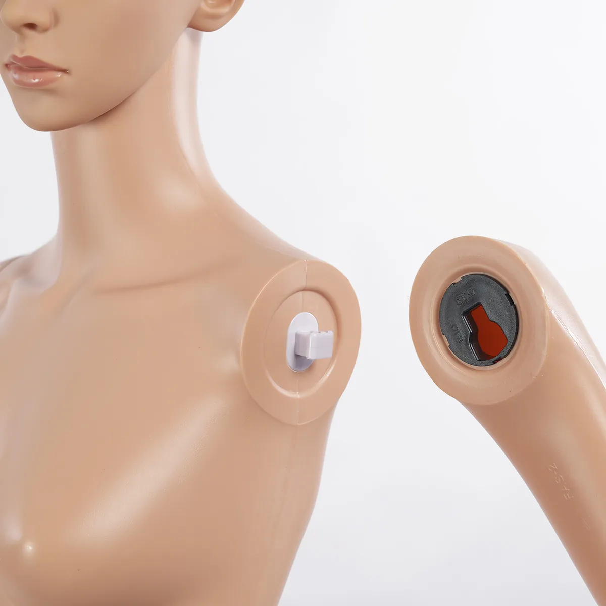 Mannequin femme sans perruque H 176 cm Plastique - Chair - Mannequins plastique sans perruque-6