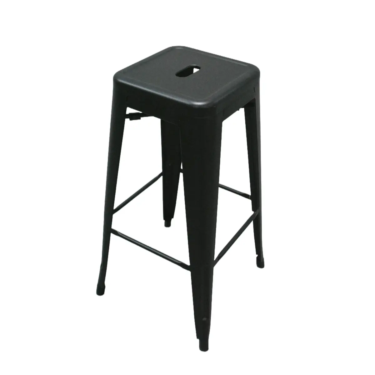 Tabouret de bar industriel empilable en métal noir H77cm – Assise avec passe-main - Tabourets