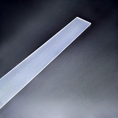 Panneau frontal acrylique pour tablette métallique - Butée frontrale L 98,8 x H 9 cm ép. 6 mm - Ligne Store blanc pas de 25 mm-1