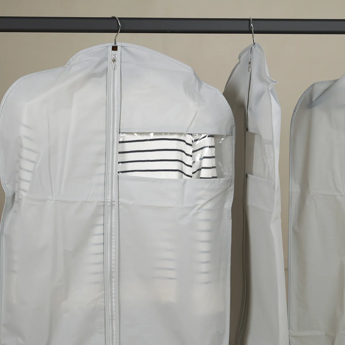 Housse vêtement en PEVA 60 x 110 cm Gris clair - Housse de protection vêtement - Lot de 5 - Housses à vêtements-1