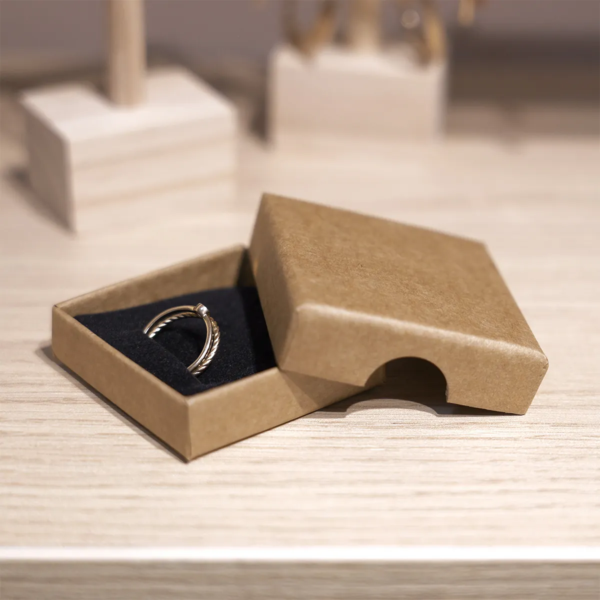 Écrin bijou plat pour pendentif et boucles carton kraft brun 6 x 6 x 1,6 cm insert velours - Boite bijoux – Lot de 20 - Écrins à bijoux, Coffrets à bijoux-1