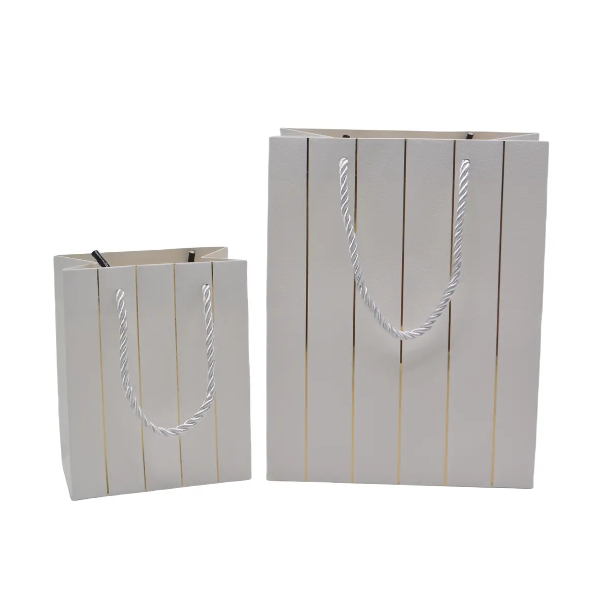 Sacs pelliculés blancs embossés lignes or poignées cordelette 12+7x15 cm 210g/m² – Paquet de 20 - Sacs pelliculés à motifs-1