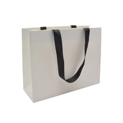 Sacs pelliculés blancs à poignées ruban noires – 38 x 12 x 28 cm – Paquet de 10 - Sacs pelliculés unis, poignées ruban