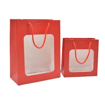 Sac pelliculé rouge mat à fenêtre 18 x 8 x 19 cm poignées cordelettes - Lot de 20 - Sacs pelliculés poignées cordelette-1