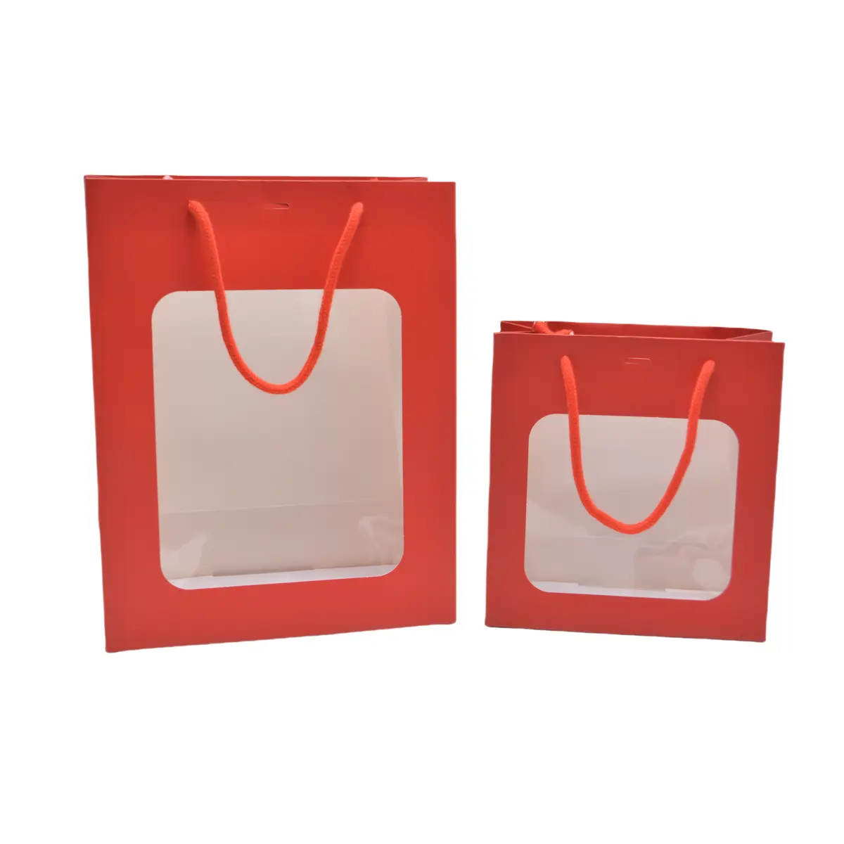 Sac pelliculé rouge mat à fenêtre 18 x 8 x 19 cm poignées cordelettes - Lot de 20 - Sacs pelliculés poignées cordelette-2
