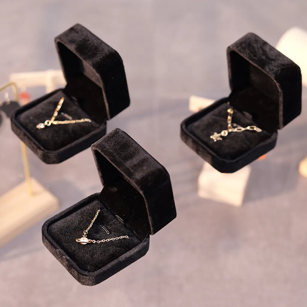 Écrin bijou pour Parure & Bracelet velours noir 7 x 7 x 4,2 cm intérieur velours - Boite bijoux – Lot de 5 - Écrins à bijoux, Coffrets à bijoux-1