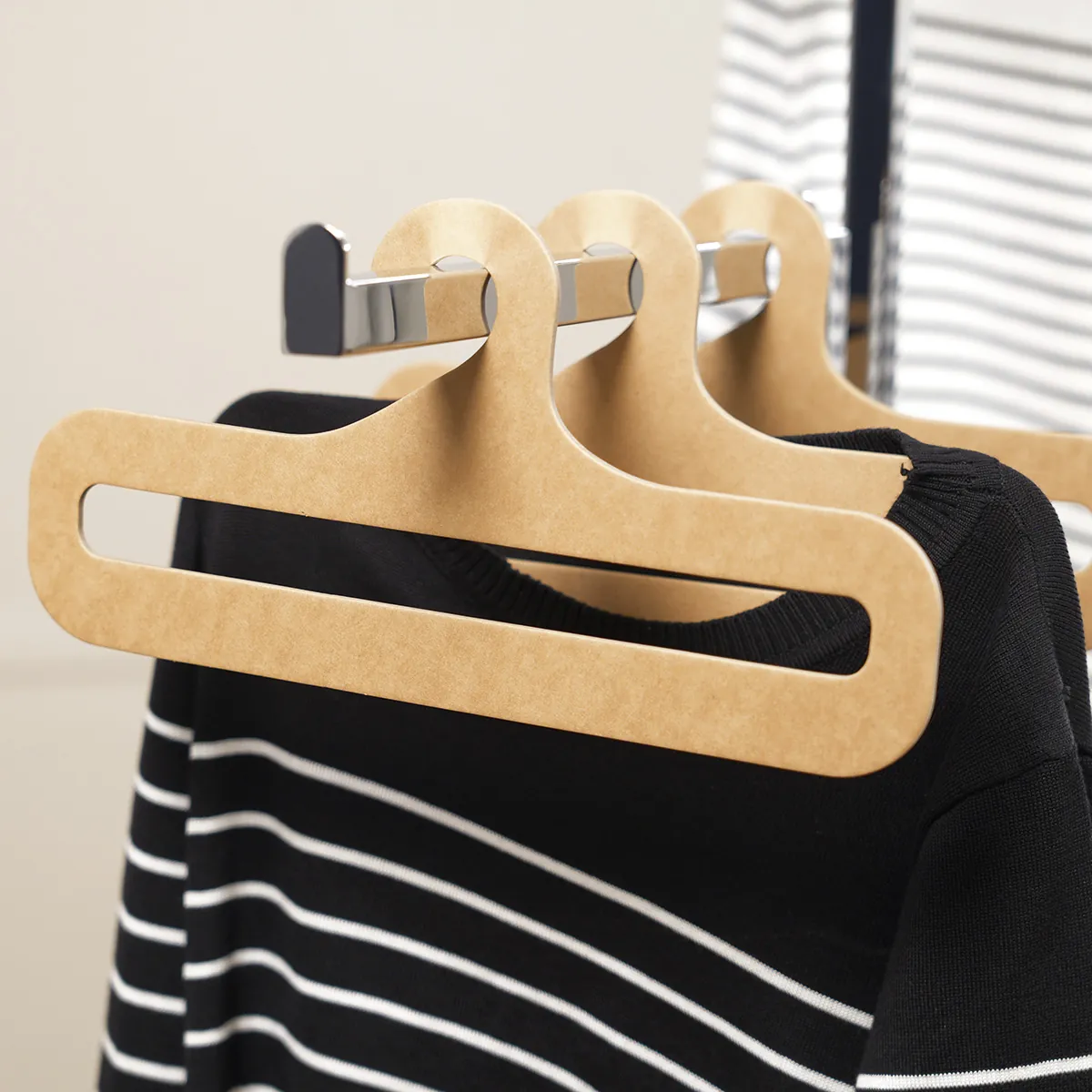Cintre carton avec barre pantalon 31 cm - Cintre enfant carton - Lot de 10 - Cintres pour accessoires-2