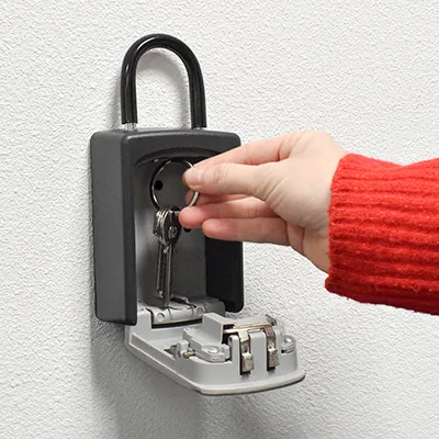 Boîte à clés sécurisée avec combinaison 4 chiffres + anse - 6 clés - Aluminium - Noir / Gris - Boîtes à clés et Armoires à clés-2