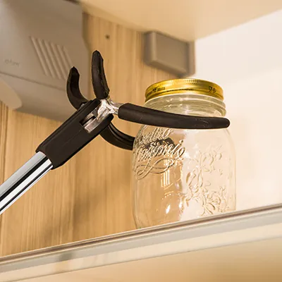 Pince preneuse  - Perches télescopiques, range-cintres-2