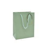 Sac pelliculé vert mat poignées cordelettes 18+10x23 cm 210g/m² – Paquet de 20