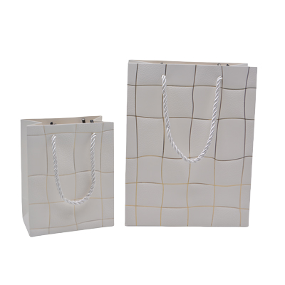 Sacs pelliculés blancs embossés carreaux vagues or poignées cordelette 18+10x23 cm 210g/m² – Paquet de 20 - Sacs pelliculés à motifs-1