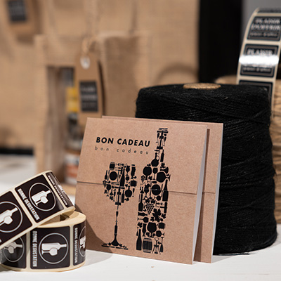 Bon cadeau kraft motif caviste brun / noir 12 x 12 cm - Paquet de 12 - Bons cadeaux-5