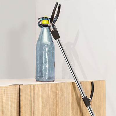 Pince preneuse  - Perches télescopiques, range-cintres-1